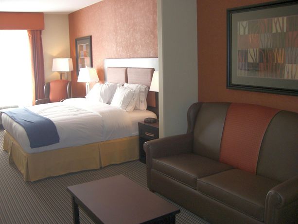 Imagen de los interiores del Hotel Holiday Inn Express and Suites Airport Calgary. Foto 6