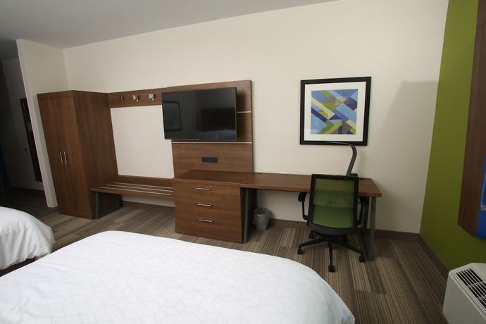 Imagen de la habitación del Hotel Holiday Inn Express and Suites Airport - Lincoln, An Ihg. Foto 7