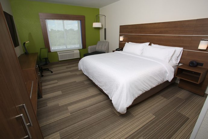 Imagen de la habitación del Hotel Holiday Inn Express and Suites Airport - Lincoln, An Ihg. Foto 9
