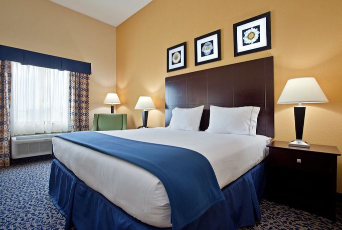 Imagen de la habitación del Hotel Holiday Inn Express and Suites Akron Regional Airport Area, an IHG. Foto 2