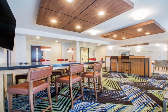 Imagen de los interiores del Hotel Holiday Inn Express and Suites Albany Airport Wolf Road. Foto 19
