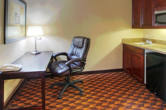 Imagen de la habitación del Hotel Holiday Inn Express and Suites Albuquerque Midtown. Foto 6