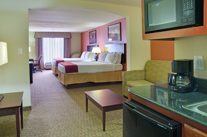 Imagen de la habitación del Hotel Holiday Inn Express and Suites Alexandria, An Ihg. Foto 2