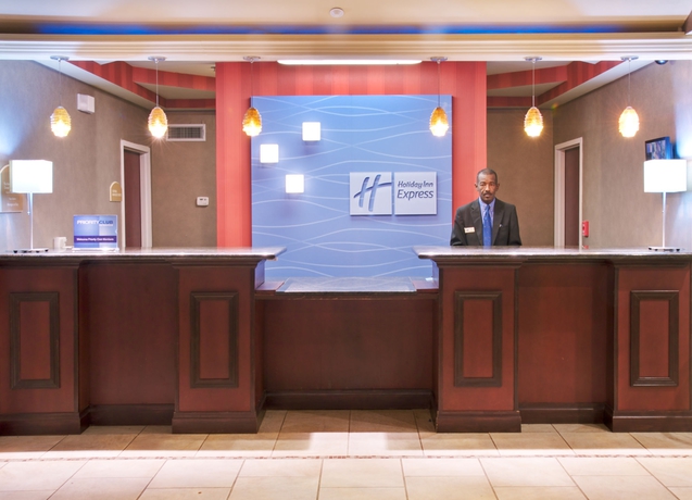 Imagen de los interiores del Hotel Holiday Inn Express and Suites Alexandria, An Ihg. Foto 12