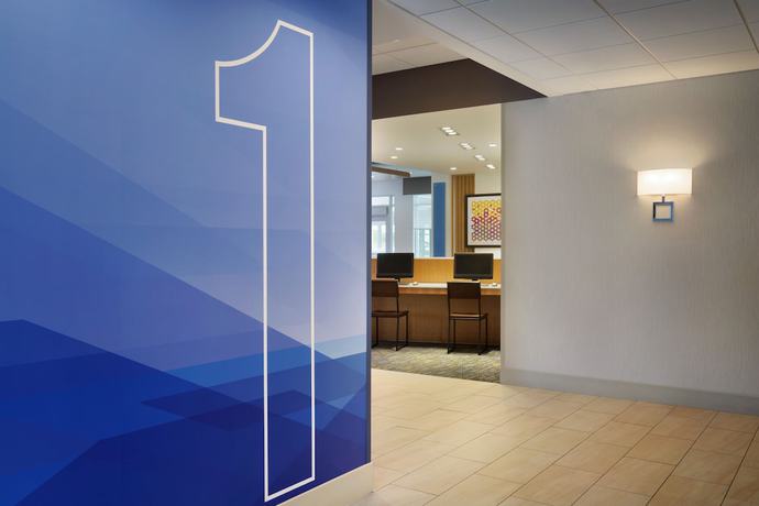 Imagen de los interiores del Hotel Holiday Inn Express and Suites Allen Park, an IHG. Foto 17