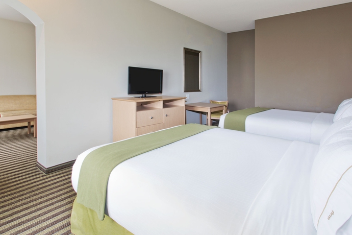 Imagen de la habitación del Hotel Holiday Inn Express and Suites Alvarado, An Ihg. Foto 9