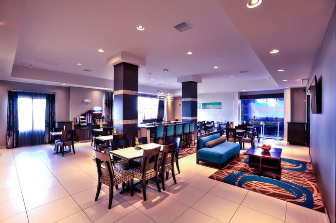 Imagen del bar/restaurante del Hotel Holiday Inn Express and Suites Amarillo West. Foto 4
