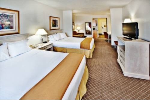 Imagen de la habitación del Hotel Holiday Inn Express and Suites Ames, An Ihg. Foto 4