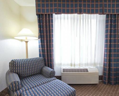 Imagen de la habitación del Hotel Holiday Inn Express and Suites Ames, An Ihg. Foto 8