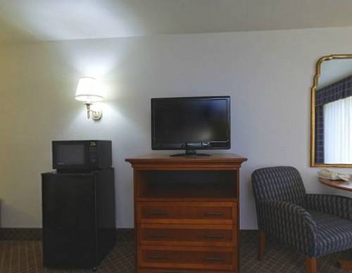 Imagen de la habitación del Hotel Holiday Inn Express and Suites Ames, An Ihg. Foto 9