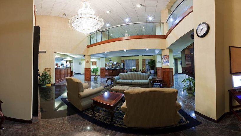 Imagen del bar/restaurante del Hotel Holiday Inn Express and Suites, An Ihg, Lawrenceville. Foto 2