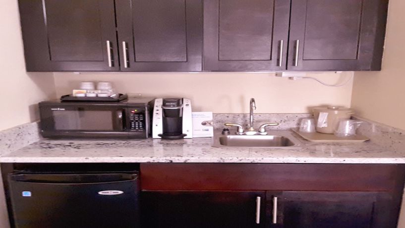 Imagen de la habitación del Hotel Holiday Inn Express and Suites, An Ihg, Lawrenceville. Foto 17