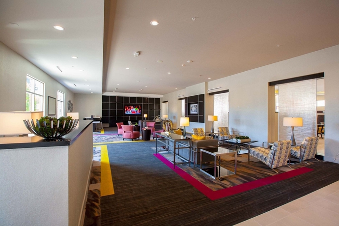 Imagen de los interiores del Hotel Holiday Inn Express and Suites Anaheim Resort Area, An Ihg. Foto 14