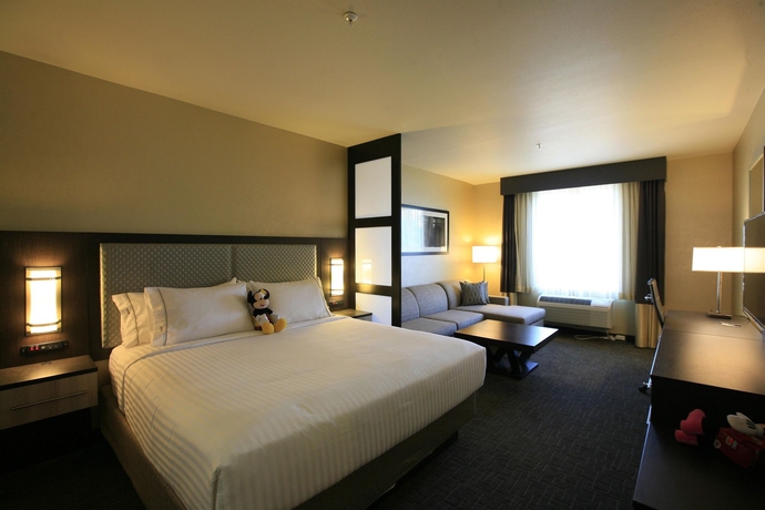 Imagen general del Hotel Holiday Inn Express and Suites Anaheim Resort Area, An Ihg. Foto 1