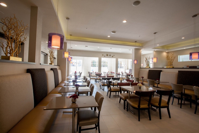 Imagen del bar/restaurante del Hotel Holiday Inn Express and Suites Anaheim Resort Area, An Ihg. Foto 5
