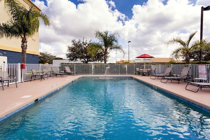 Imagen de la piscina del Hotel Holiday Inn Express and Suites Arcadia, An Ihg. Foto 20