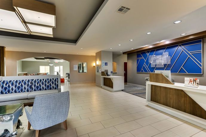 Imagen de los interiores del Hotel Holiday Inn Express and Suites Ardmore, An Ihg. Foto 18