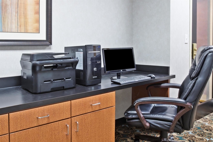 Imagen de los interiores del Hotel Holiday Inn Express and Suites Arlington North - Stadium Area, An Ihg. Foto 14