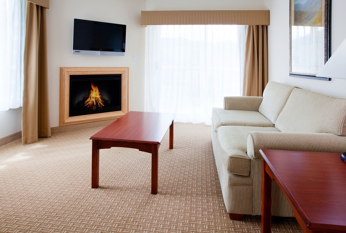 Imagen de los interiores del Hotel Holiday Inn Express and Suites Asheville Downtown, An Ihg. Foto 16