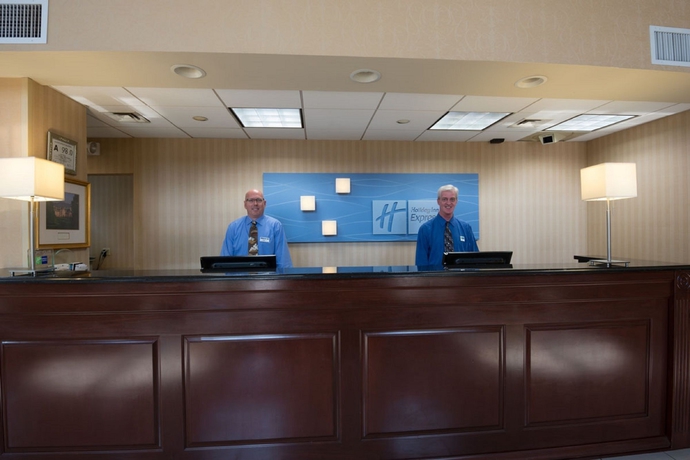 Imagen de los interiores del Hotel Holiday Inn Express and Suites Asheville Sw - Outlet Ctr Area. Foto 13
