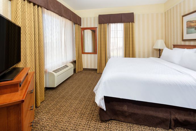 Imagen de la habitación del Hotel Holiday Inn Express and Suites Astoria, An Ihg. Foto 11