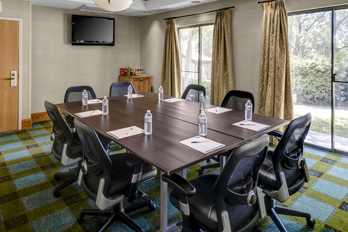 Imagen de la habitación del Hotel Holiday Inn Express and Suites Atlanta Buckhead, An Ihg. Foto 5
