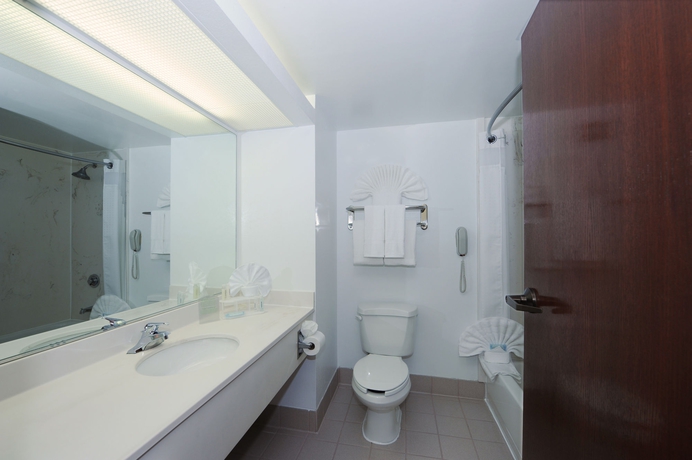 Imagen de la habitación del Hotel Holiday Inn Express and Suites Atlanta N-perimeter Mall Area. Foto 6