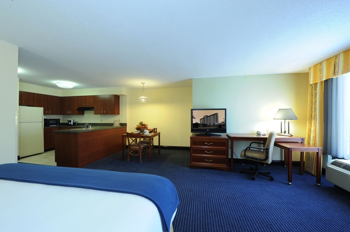 Imagen de la habitación del Hotel Holiday Inn Express and Suites Atlanta N-perimeter Mall Area. Foto 7