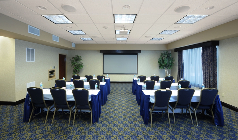 Imagen de los interiores del Hotel Holiday Inn Express and Suites Atlanta N-perimeter Mall Area. Foto 11