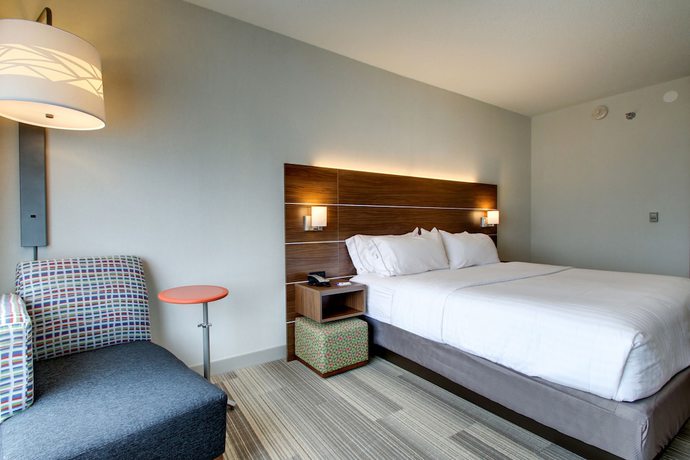 Imagen de la habitación del Hotel Holiday Inn Express and Suites Aurora - Naperville, An Ihg. Foto 3