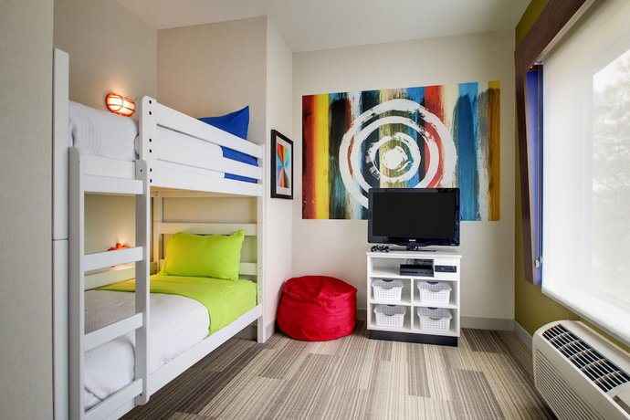 Imagen de la habitación del Hotel Holiday Inn Express and Suites Aurora - Naperville, An Ihg. Foto 8
