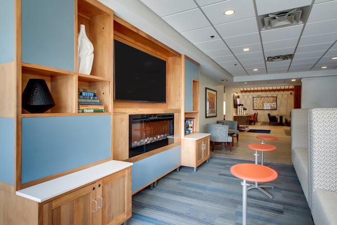 Imagen de los interiores del Hotel Holiday Inn Express and Suites Aurora - Naperville, An Ihg. Foto 16