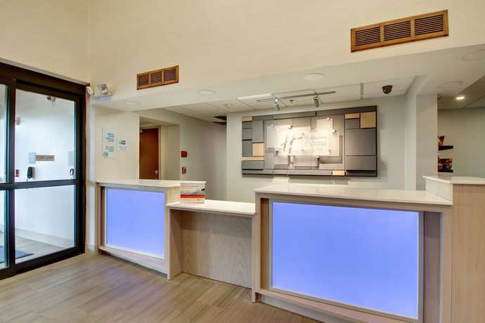 Imagen de los interiores del Hotel Holiday Inn Express and Suites Aurora - Naperville, An Ihg. Foto 20