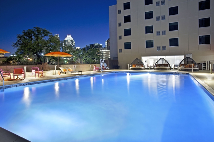 Imagen de la piscina del Hotel Holiday Inn Express and Suites Austin Downtown - University, An Ihg. Foto 19