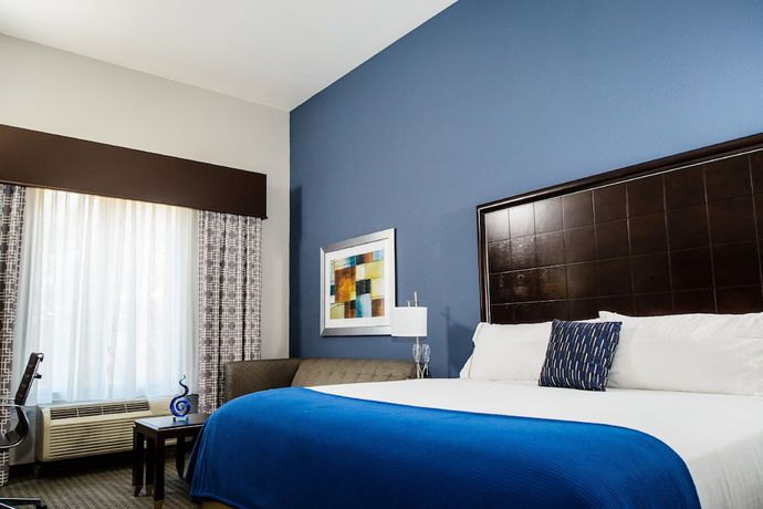 Imagen de la habitación del Hotel Holiday Inn Express and Suites Austin Nw - Arboretum Area, An Ihg. Foto 12