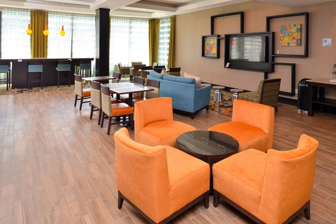 Imagen de los interiores del Hotel Holiday Inn Express and Suites Austin South, An Ihg. Foto 17