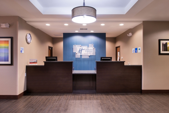 Imagen de los interiores del Hotel Holiday Inn Express and Suites Bakersfield Airport, An Ihg. Foto 10