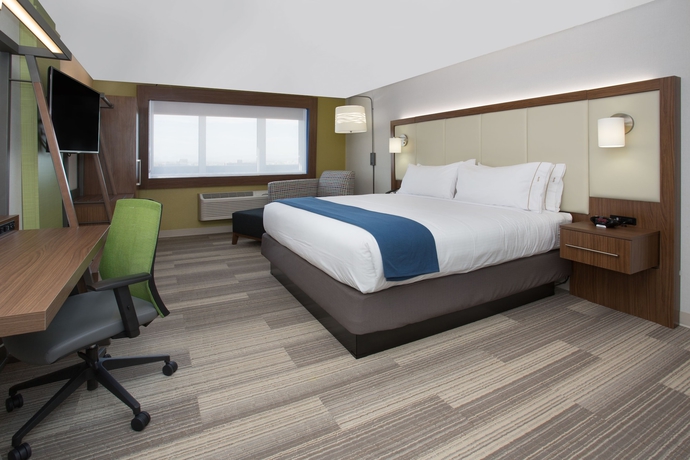 Imagen de la habitación del Hotel Holiday Inn Express and Suites Bakersfield Airport, An Ihg. Foto 9