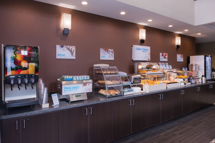 Imagen del bar/restaurante del Hotel Holiday Inn Express and Suites Bakersfield Airport, An Ihg. Foto 2