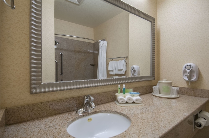 Imagen de la habitación del Hotel Holiday Inn Express and Suites Bakersfield Central, An Ihg. Foto 3