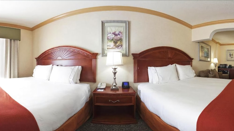 Imagen de la habitación del Hotel Holiday Inn Express and Suites Bakersfield Central, An Ihg. Foto 11