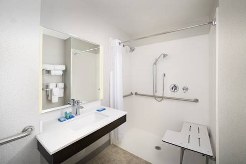 Imagen de la habitación del Hotel Holiday Inn Express and Suites Baltimore - Bwi Airport North, An Ihg. Foto 4