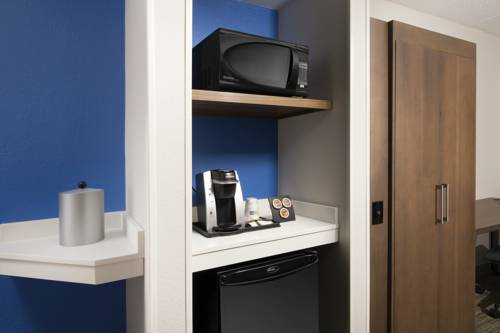 Imagen de la habitación del Hotel Holiday Inn Express and Suites Baltimore - Bwi Airport North, An Ihg. Foto 6