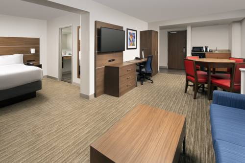 Imagen de la habitación del Hotel Holiday Inn Express and Suites Baltimore - Bwi Airport North, An Ihg. Foto 7