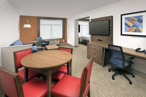 Imagen de la habitación del Hotel Holiday Inn Express and Suites Baltimore - Bwi Airport North, An Ihg. Foto 8