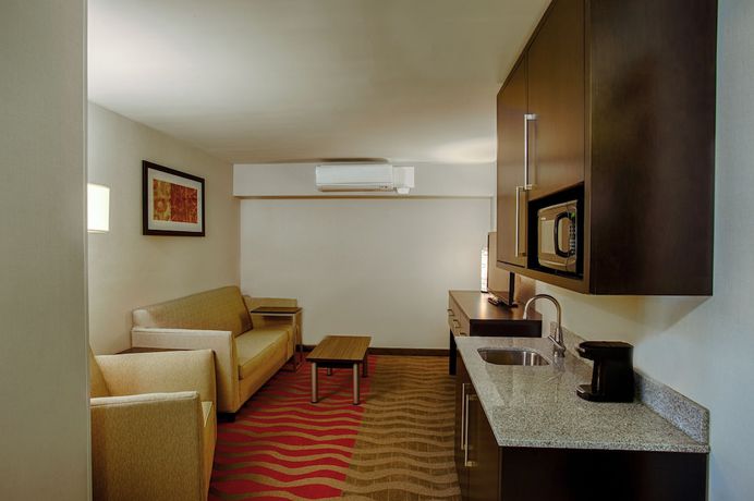 Imagen de la habitación del Hotel Holiday Inn Express and Suites Baltimore West - Catonsville, an IHG. Foto 15