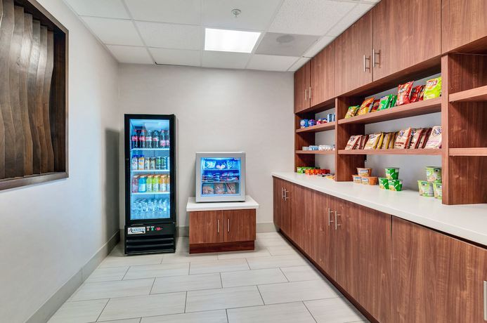 Imagen del bar/restaurante del Hotel Holiday Inn Express and Suites Banning, An Ihg. Foto 3