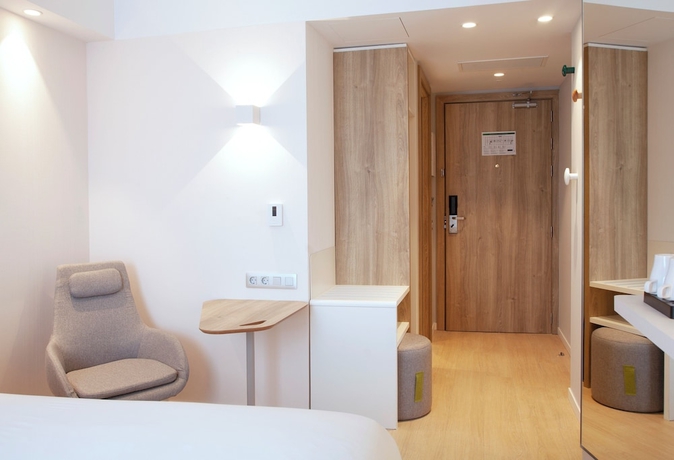 Imagen de la habitación del Hotel Holiday Inn Express and Suites Barcelona Sabadell by IHG. Foto 8