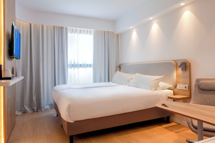Imagen de la habitación del Hotel Holiday Inn Express and Suites Barcelona Sabadell by IHG. Foto 9
