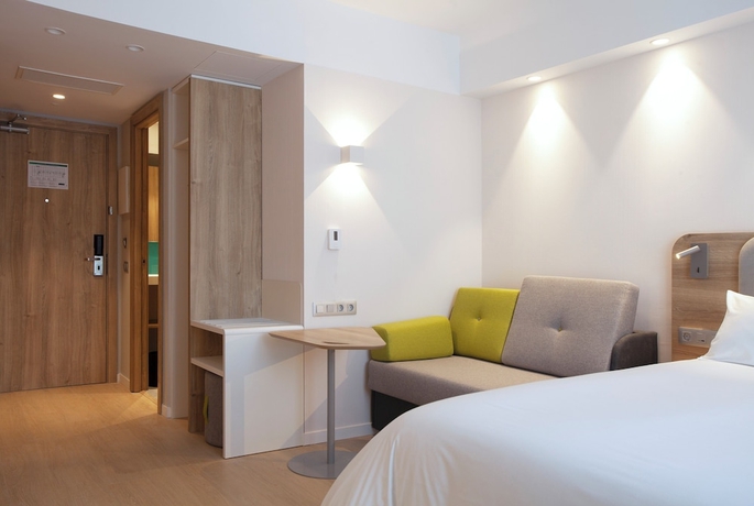 Imagen de la habitación del Hotel Holiday Inn Express and Suites Barcelona Sabadell by IHG. Foto 11
